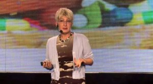 Simona Tivadar: „The modern man wants to break all rules, and be good looking and slim at the same time“